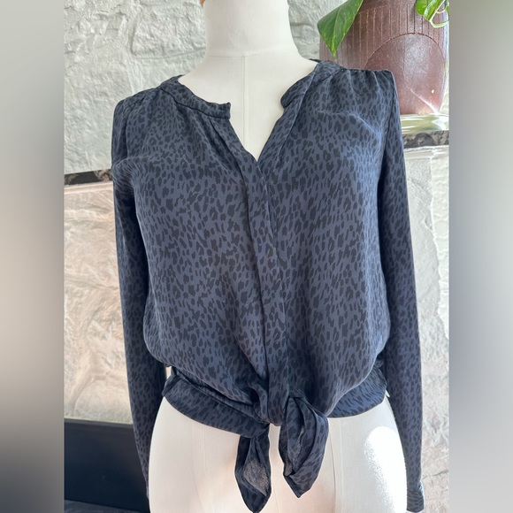 Beautiful Black and Gray animal print silk shirt. - Picture 2 of 3